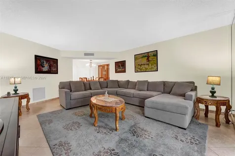 4270 NW 40th Street Lauderdale Lakes FL 33319
