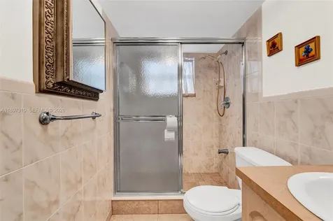 4270 NW 40th Street Lauderdale Lakes FL 33319