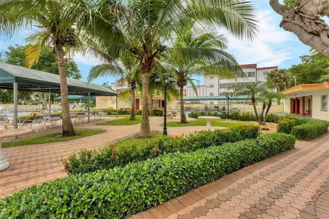 4270 NW 40th Street Lauderdale Lakes FL 33319