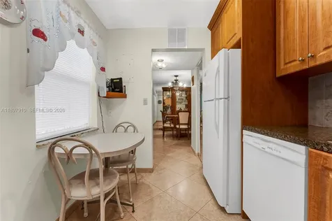 4270 NW 40th Street Lauderdale Lakes FL 33319