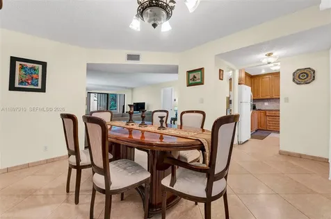 4270 NW 40th Street Lauderdale Lakes FL 33319