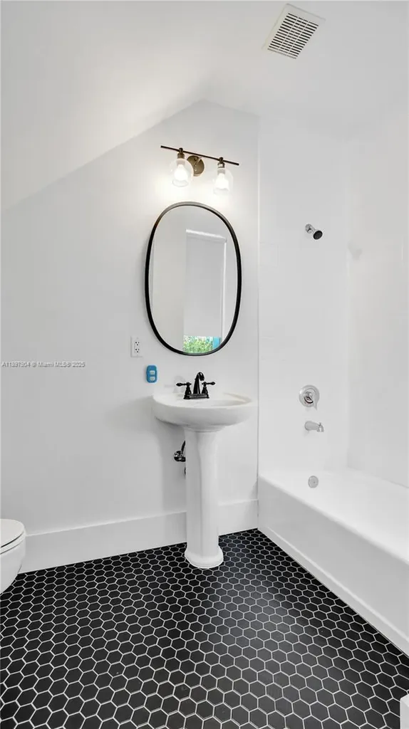 716 SE 12th Street Fort Lauderdale FL 33316