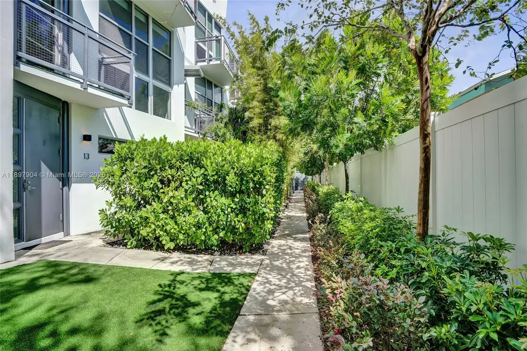 716 SE 12th Street Fort Lauderdale FL 33316