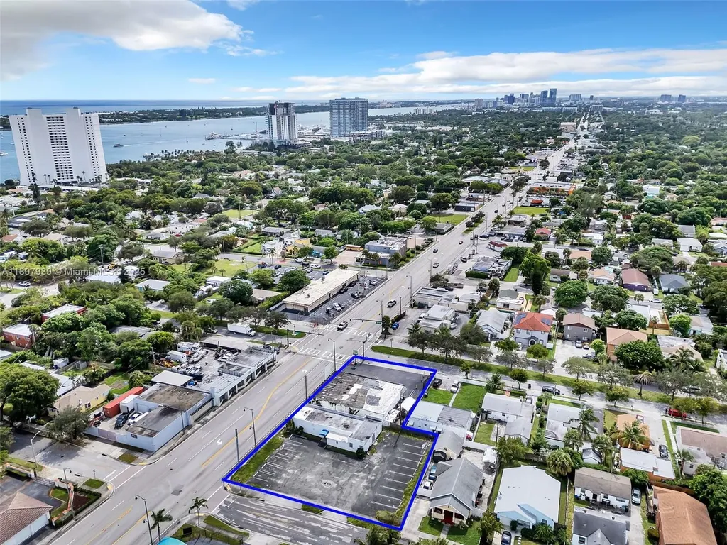 5509 & 5501 Broadway West Palm Beach FL 33407