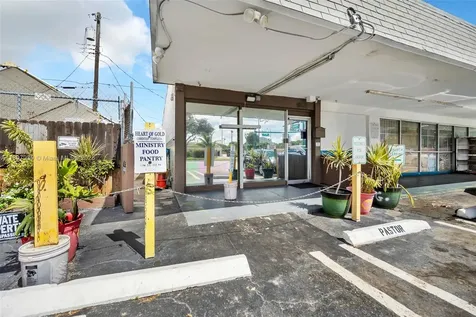 5509 & 5501 Broadway West Palm Beach FL 33407