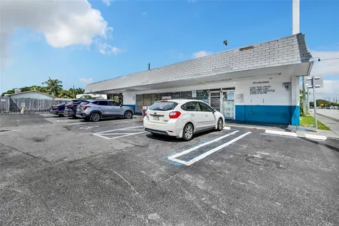 5509 & 5501 Broadway West Palm Beach FL 33407