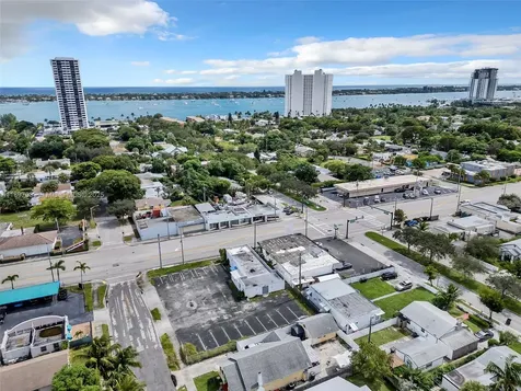 5509 & 5501 Broadway West Palm Beach FL 33407