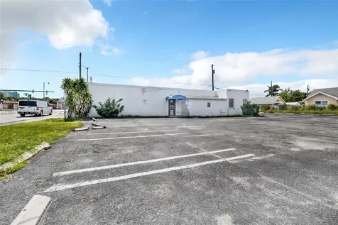 5509 & 5501 Broadway West Palm Beach FL 33407