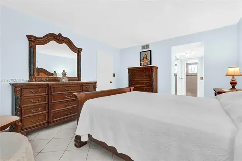 4270 NW 40th Street Lauderdale Lakes FL 33319