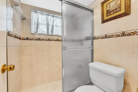 4270 NW 40th Street Lauderdale Lakes FL 33319