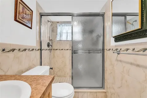 4270 NW 40th Street Lauderdale Lakes FL 33319