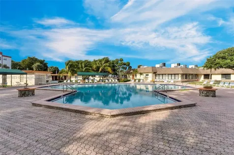 4270 NW 40th Street Lauderdale Lakes FL 33319
