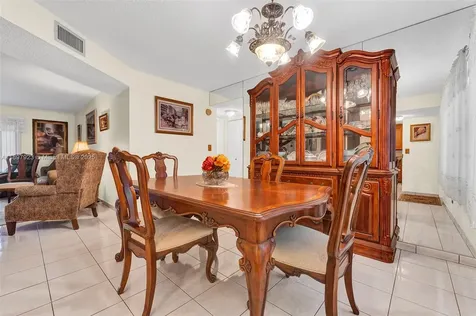 4270 NW 40th Street Lauderdale Lakes FL 33319