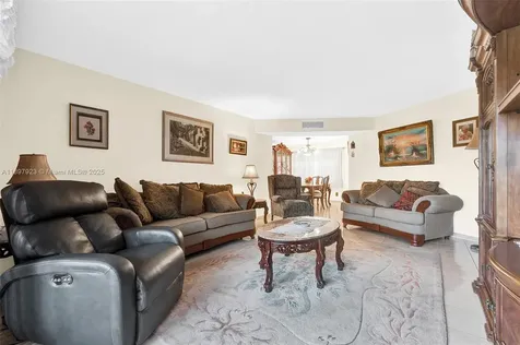 4270 NW 40th Street Lauderdale Lakes FL 33319