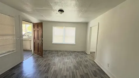 2748 Broadway Jacksonville FL 32254