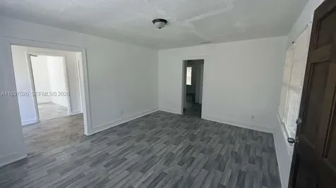 2748 Broadway Jacksonville FL 32254