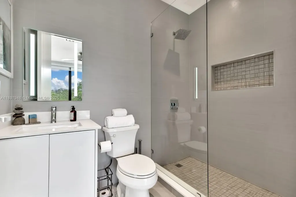 1516 SE 1st Street Fort Lauderdale FL 33301