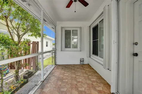 8851 Byron Avenue Surfside FL 33154
