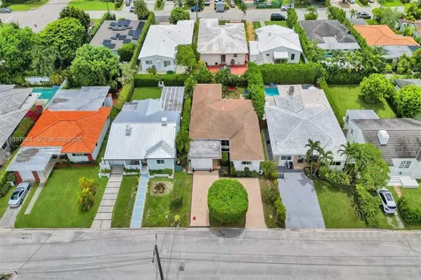 8851 Byron Avenue Surfside FL 33154