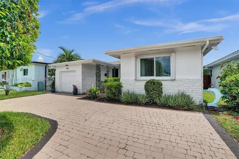 8851 Byron Avenue Surfside FL 33154