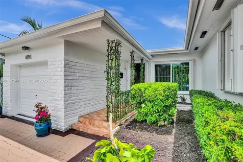 8851 Byron Avenue Surfside FL 33154