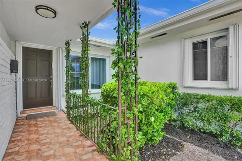 8851 Byron Avenue Surfside FL 33154