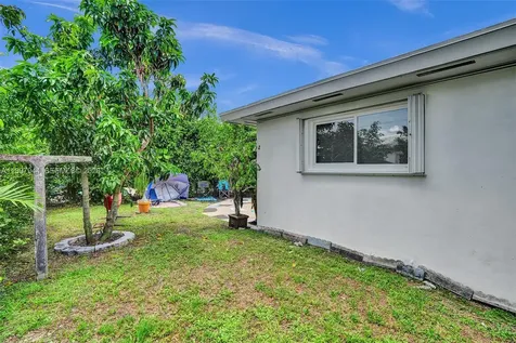 8851 Byron Avenue Surfside FL 33154