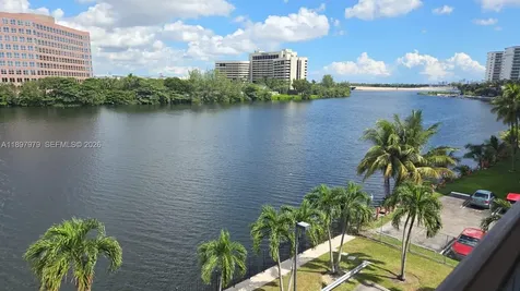 5249 NW 7th Street Miami FL 33126