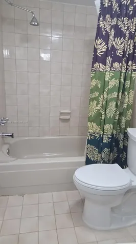 5249 NW 7th Street Miami FL 33126