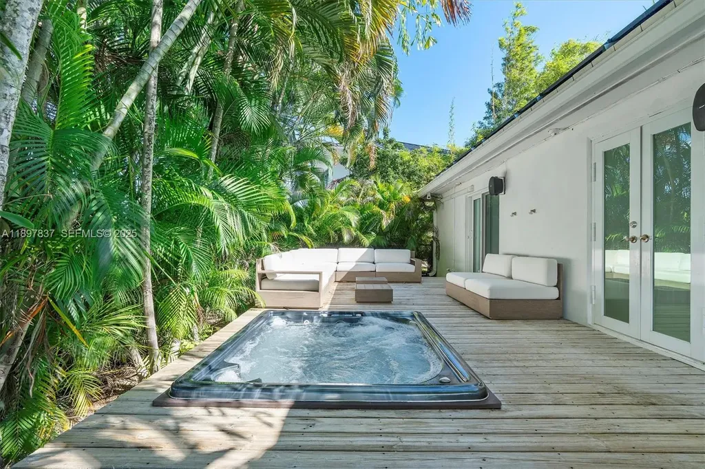 1321 Tangelo Isle Fort Lauderdale FL 33315