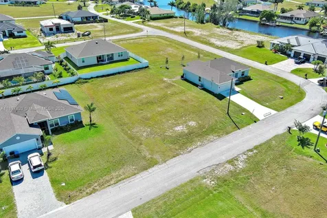 3548 NW 21st Terrace Cape Coral FL 33993