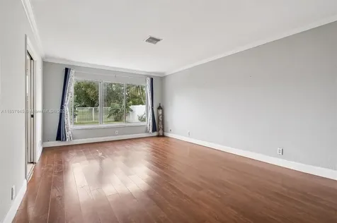 8271 Cassia Terrace Tamarac FL 33321