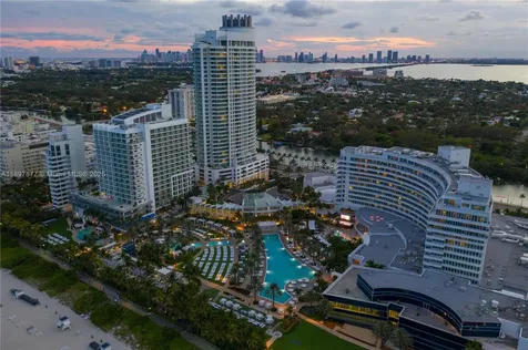 4391 Collins Avenue Miami Beach FL 33140
