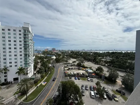7904 West Drive North Bay Village FL 33141