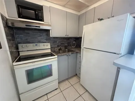 7904 West Drive North Bay Village FL 33141