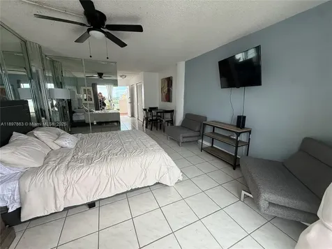 7904 West Drive North Bay Village FL 33141
