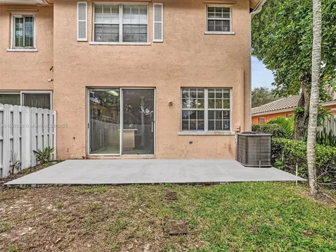 9125 NW 40th Street Sunrise FL 33351