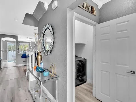 9125 NW 40th Street Sunrise FL 33351