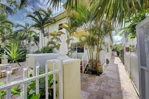653 Michigan Avenue Miami Beach FL 33139