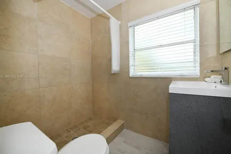 653 Michigan Avenue Miami Beach FL 33139