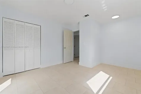 15913 Fairway Heights Boulevard Miami FL 33157