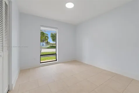 15913 Fairway Heights Boulevard Miami FL 33157