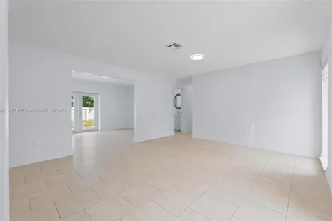 15913 Fairway Heights Boulevard Miami FL 33157