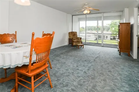 110 Royal Park Drive Oakland Park FL 33309