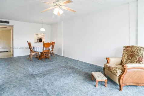 110 Royal Park Drive Oakland Park FL 33309