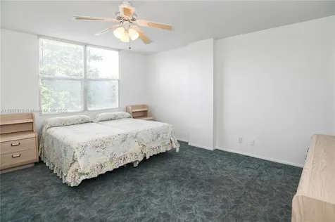 110 Royal Park Drive Oakland Park FL 33309