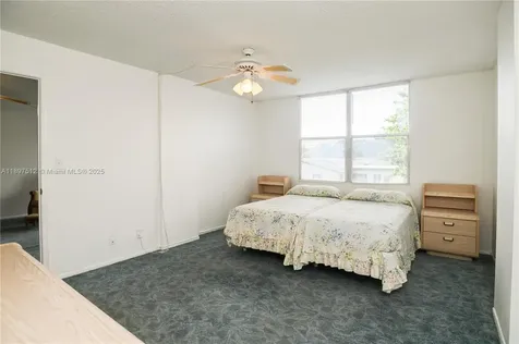 110 Royal Park Drive Oakland Park FL 33309