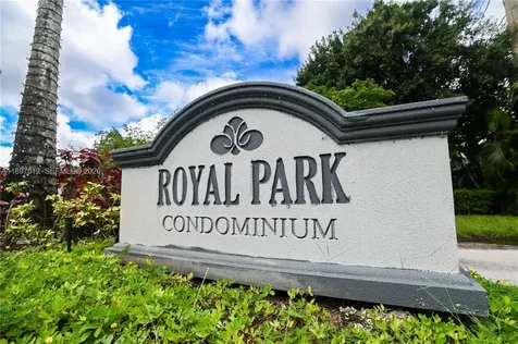 110 Royal Park Drive Oakland Park FL 33309
