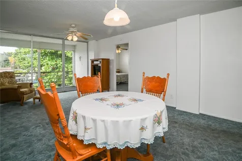 110 Royal Park Drive Oakland Park FL 33309