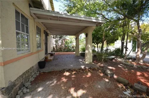 6322 NE 5th Avenue Miami FL 33138